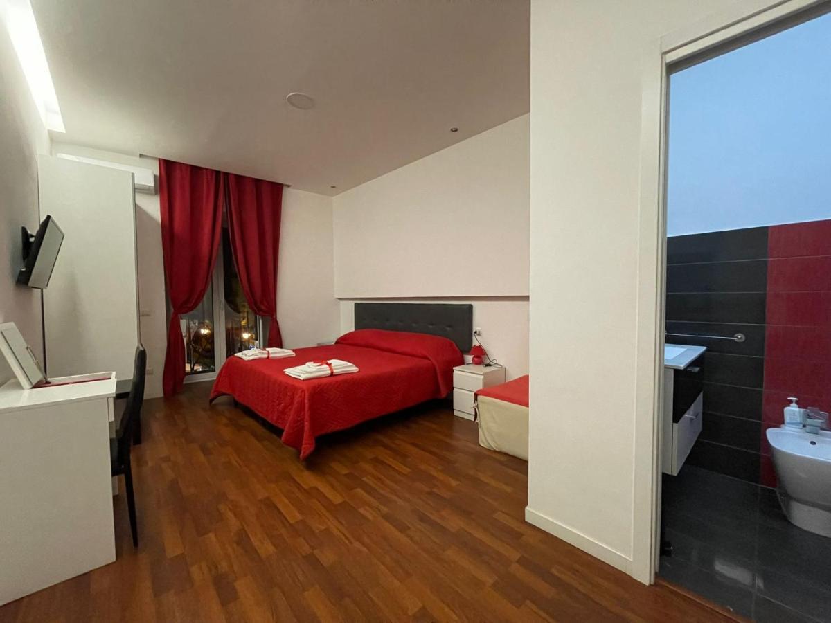 Suite Duomo Napels Buitenkant foto